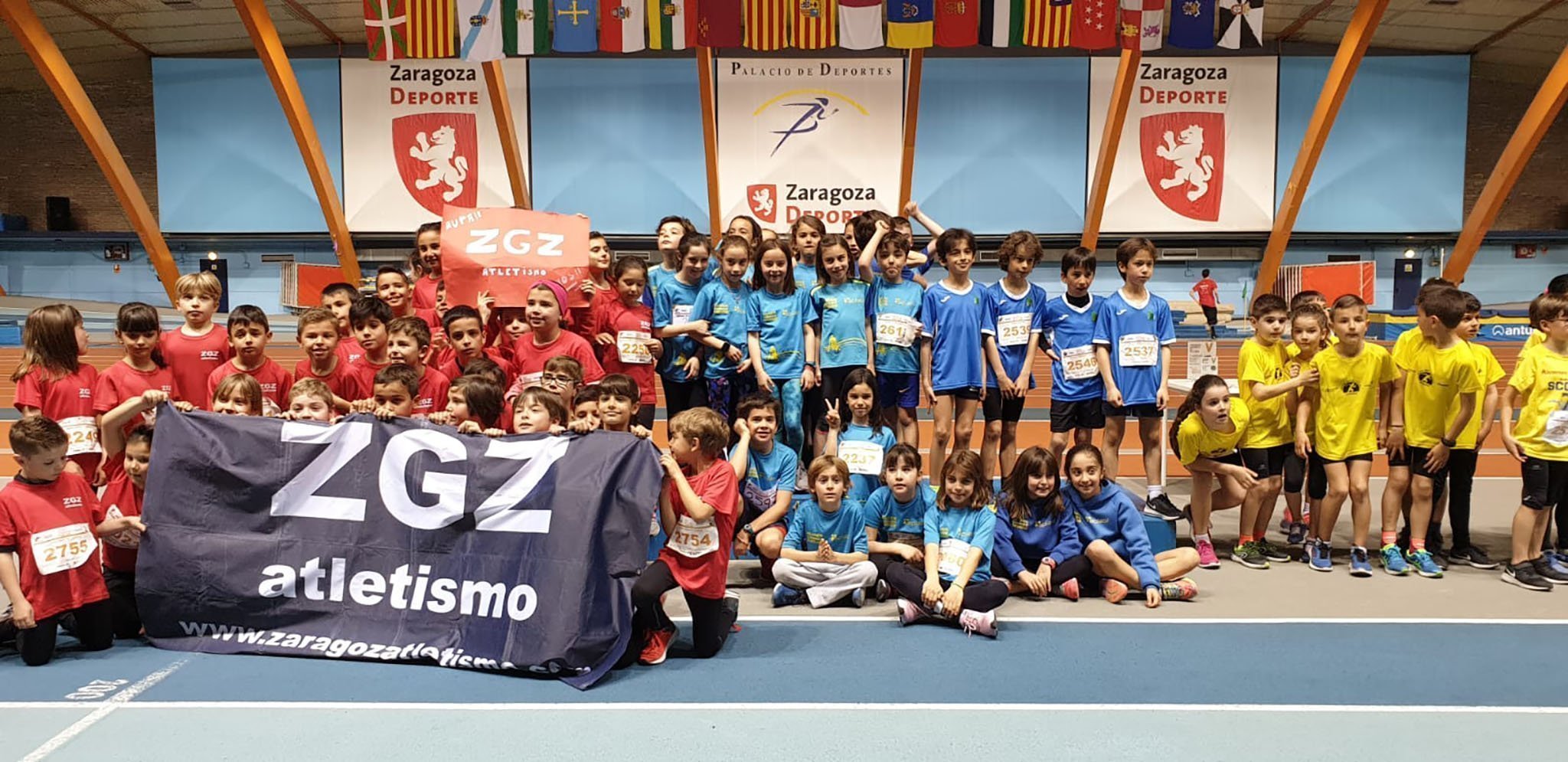 Terceros de Aragón por equipos de pista cubierta